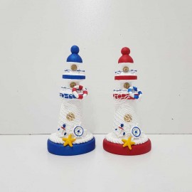 فانوس دریایی چوبی کوچک سفید