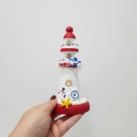 فانوس دریایی چوبی کوچک سفید