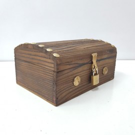 صندوقچه چوبی کوچک قهوه ای باقفل و کلید