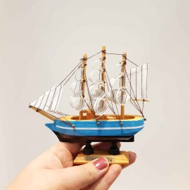 کشتی 3 بادبانه رنگ آبی کمرنگ مینی