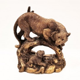 مجسمه ببر و بچه